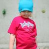 Babyhood Outsidewear | T-Shirt "Colege" Magenta